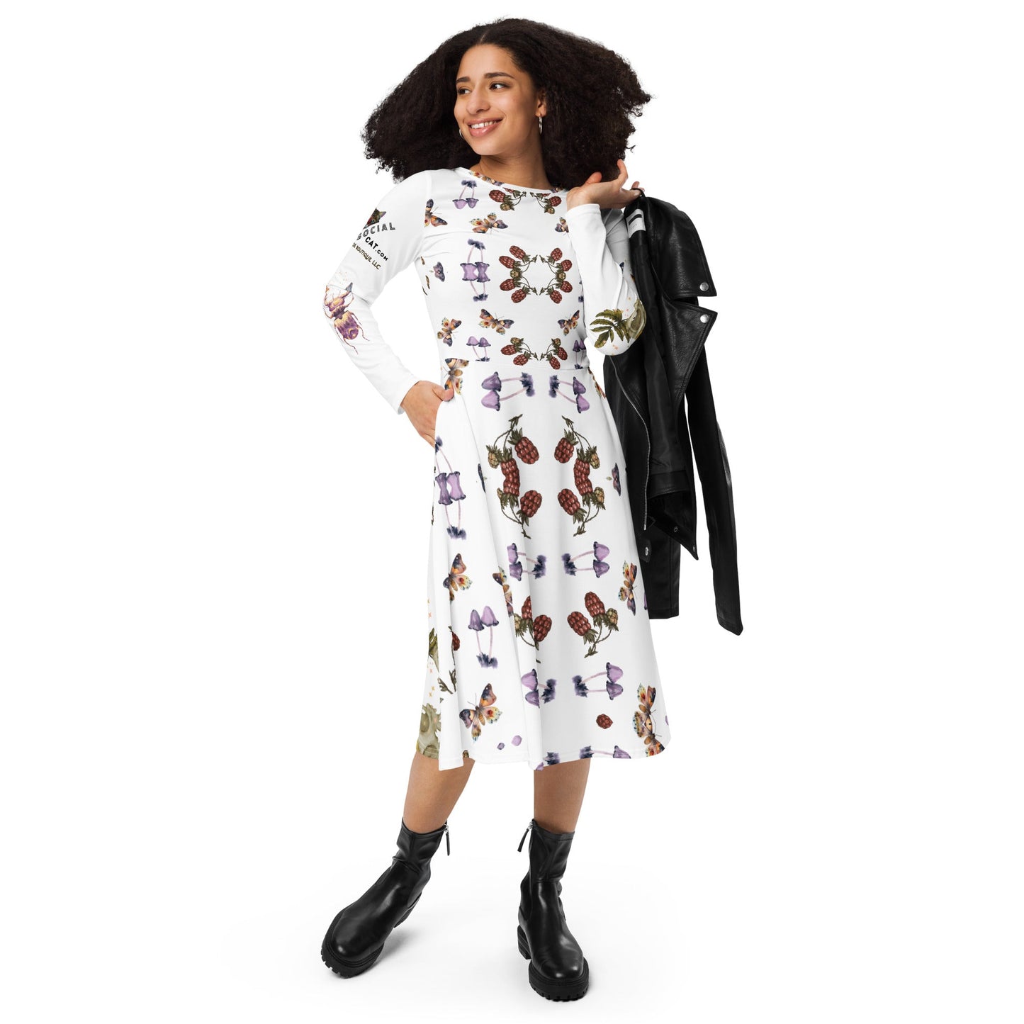Berries All - Over Print Long Sleeve midi Dress - My Social Cat Bonafide Boutique LLCBerries All - Over Print Long Sleeve midi DressDressMy Social Cat Bonafide Boutique LLC2XSallbeetle